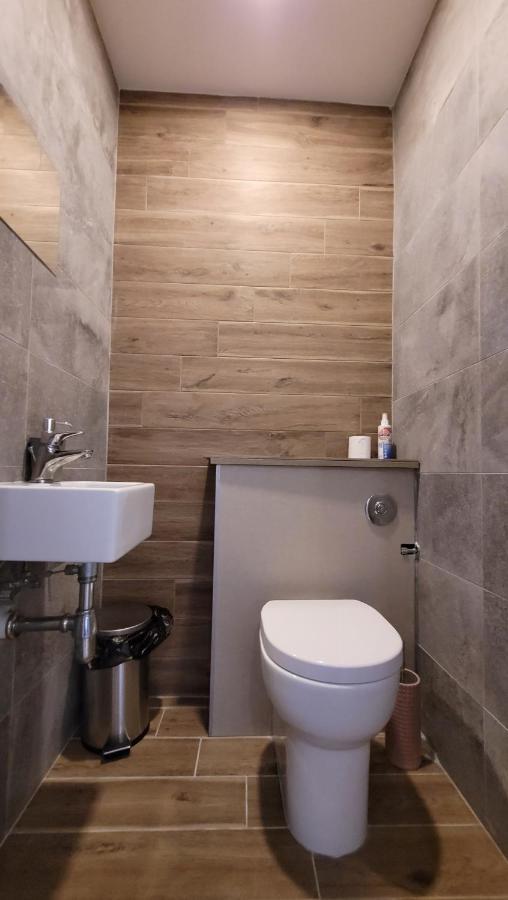 Apartamento Stylish - Modern - Large Terrace - 2 Bed - 200 M From Sea - Fully Air Con Bahía de San Pablo Exterior foto